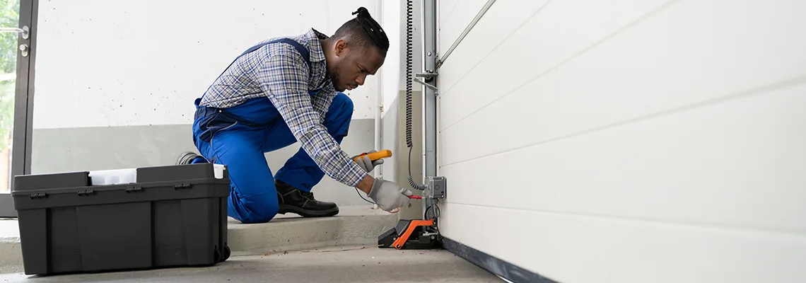 Repair Garage Door Not Closing But Light Flashing in Cape Coral, FL